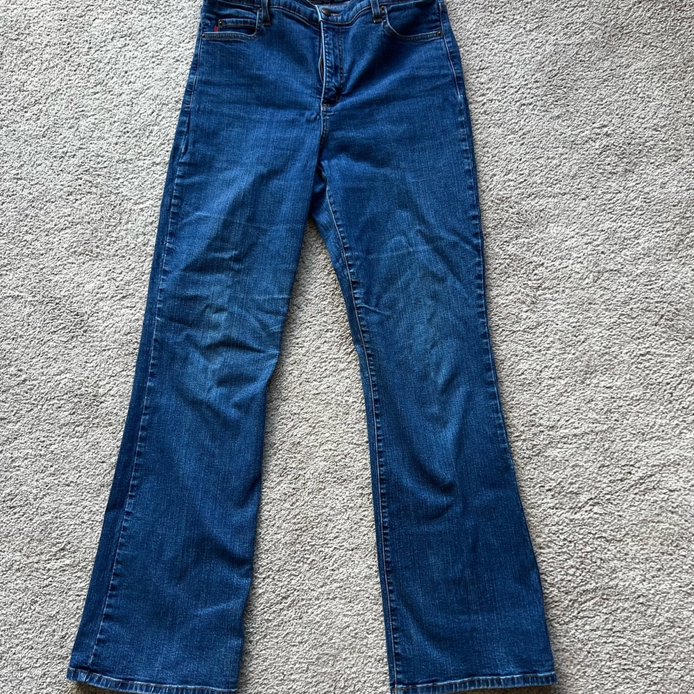 Body flattering NYDJ Tummy Tuck jeans